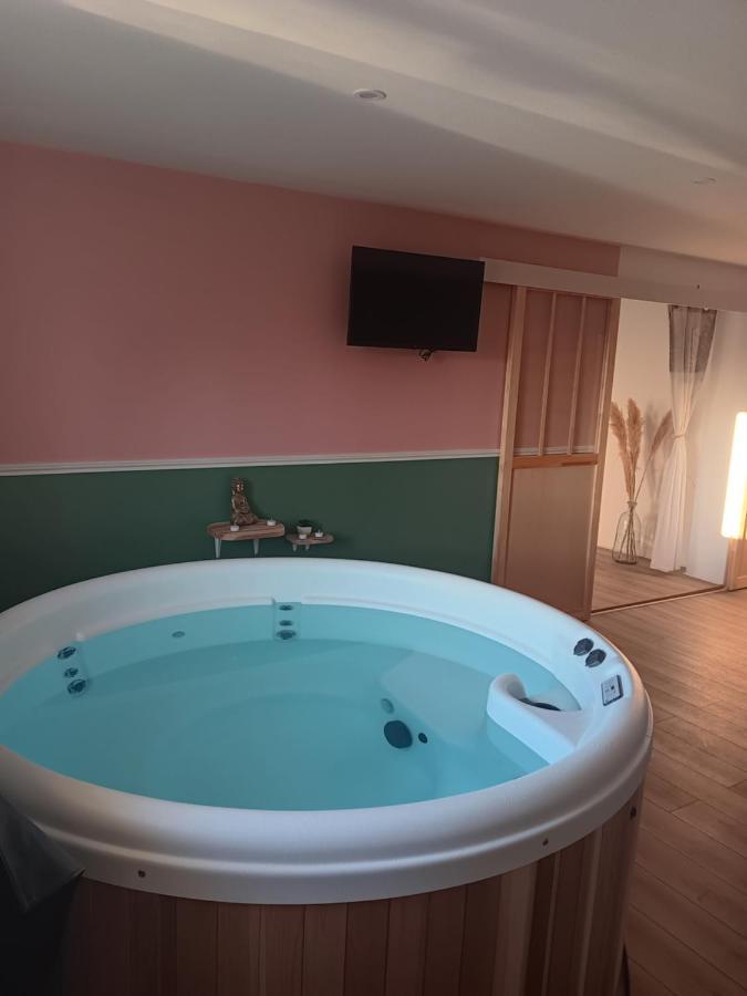 Gite Et Spa Au Secret Du Bonheur Hotel Pouilly-sur-Serre Luaran gambar
